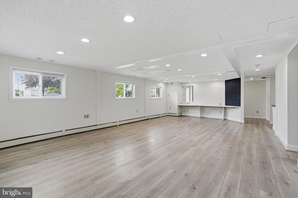 1001 E DARBY ROAD FIRST FLOOR UNIT A