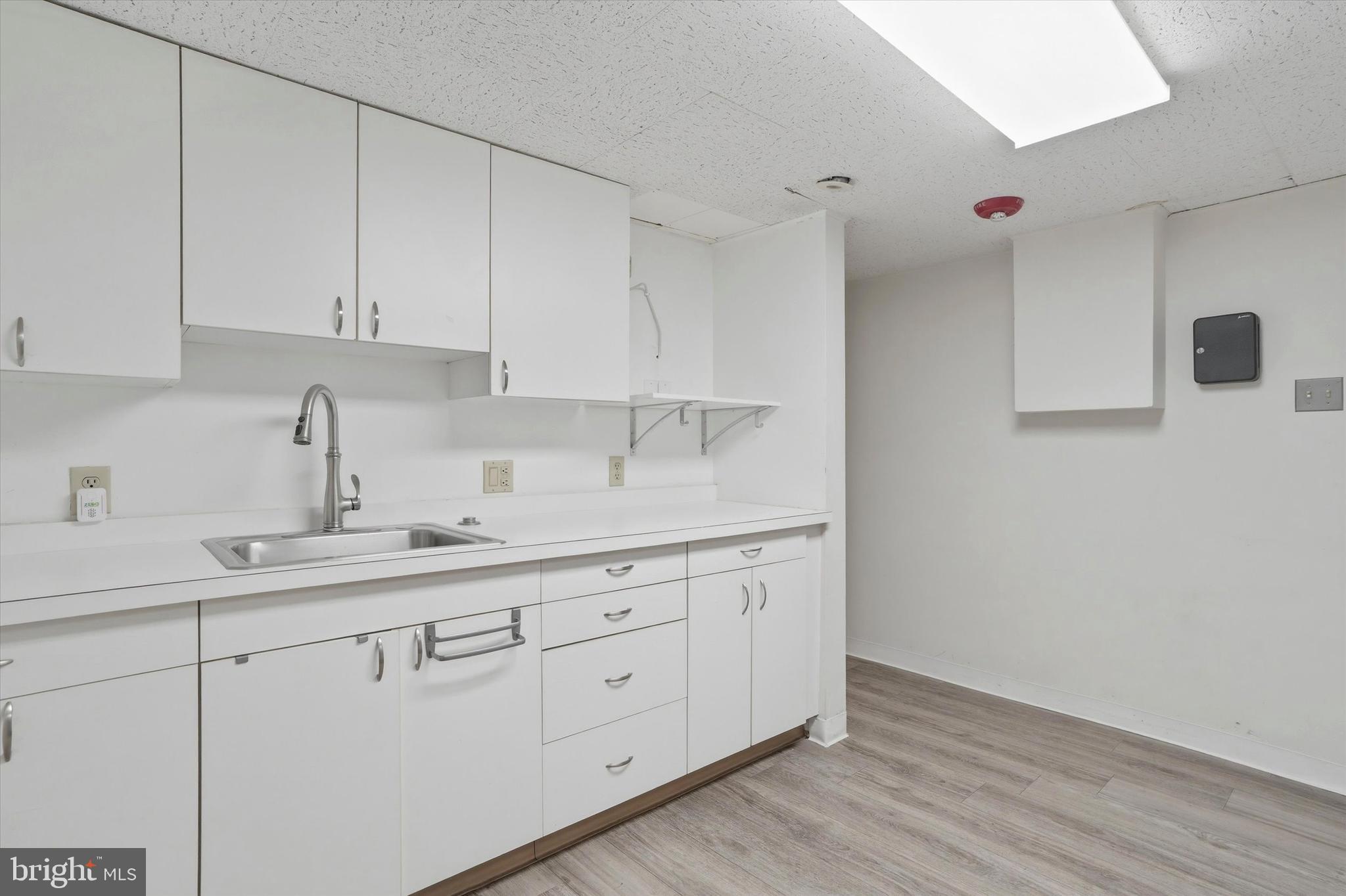 1001 E DARBY ROAD FIRST FLOOR UNIT A