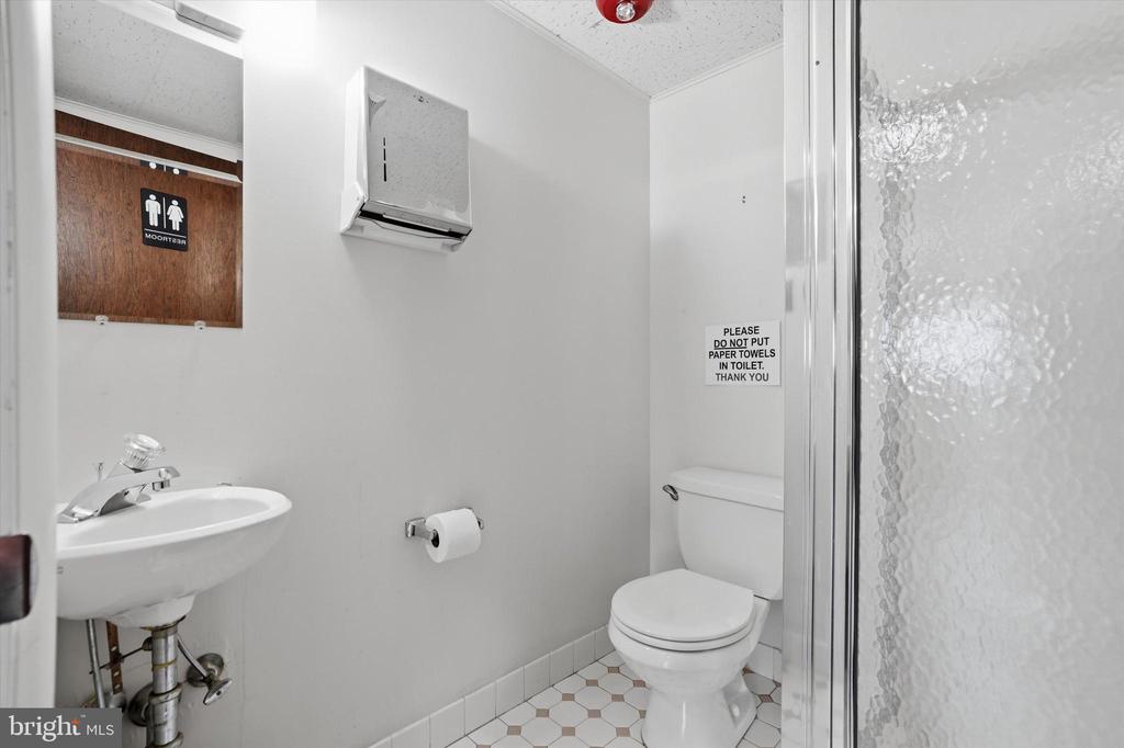 1001 E DARBY ROAD FIRST FLOOR UNIT A