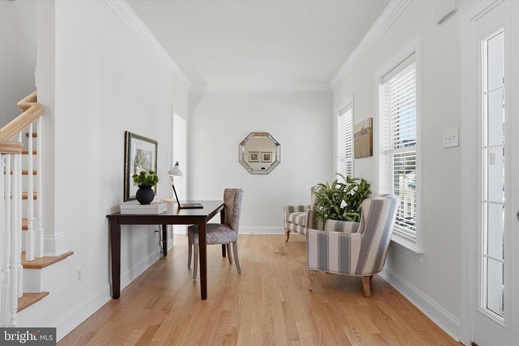 15 E MERCER AVENUE