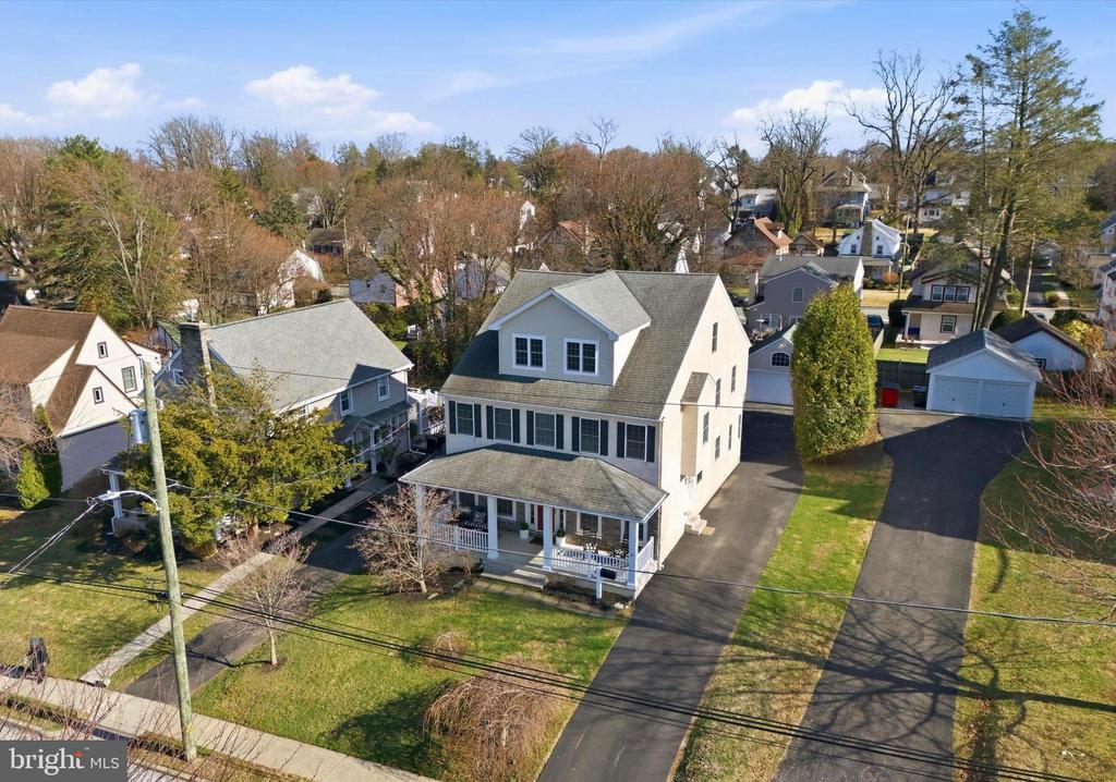 15 E MERCER AVENUE