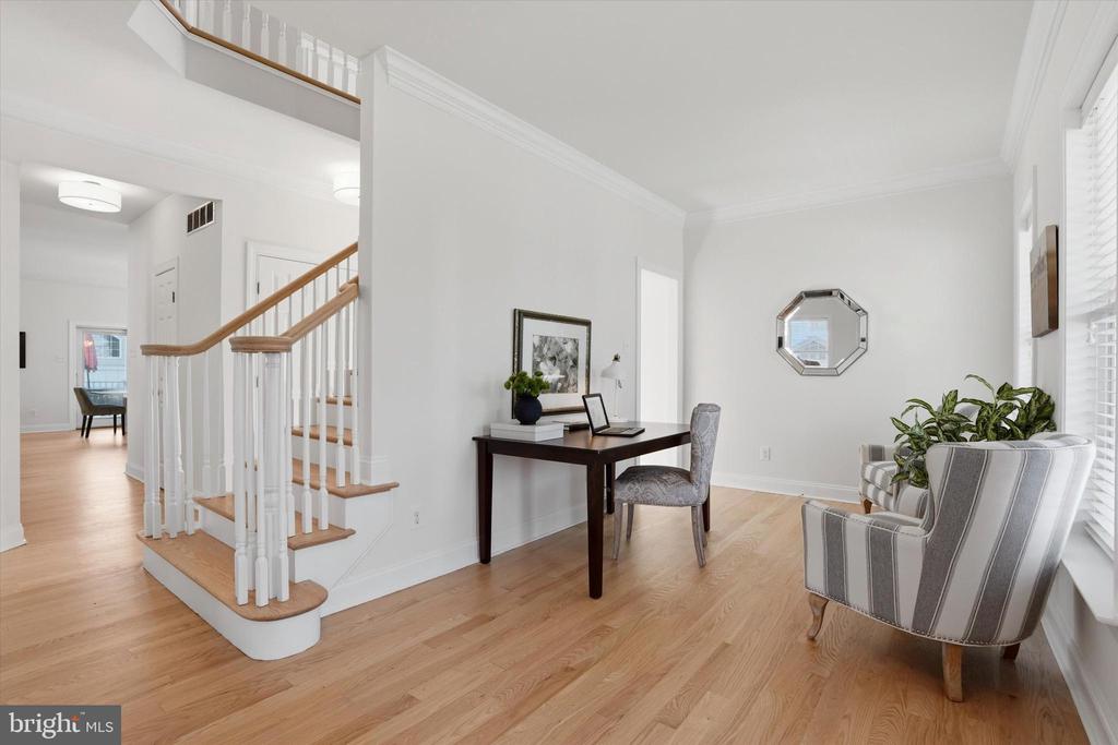 15 E MERCER AVENUE
