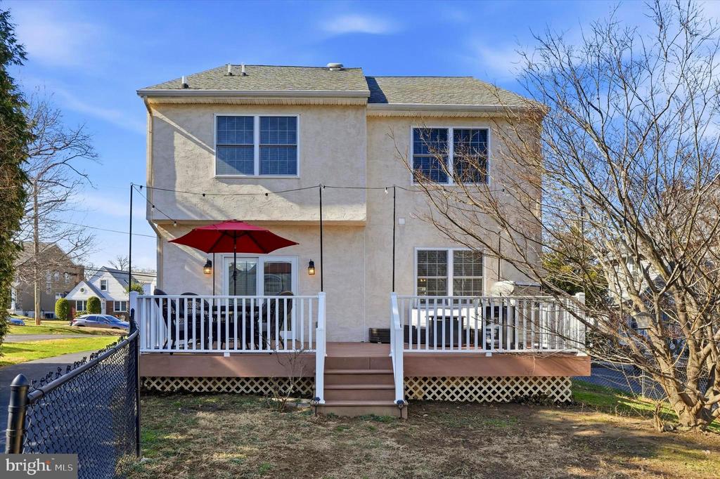 15 E MERCER AVENUE