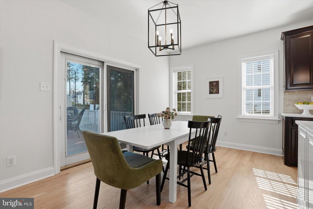 15 E MERCER AVENUE