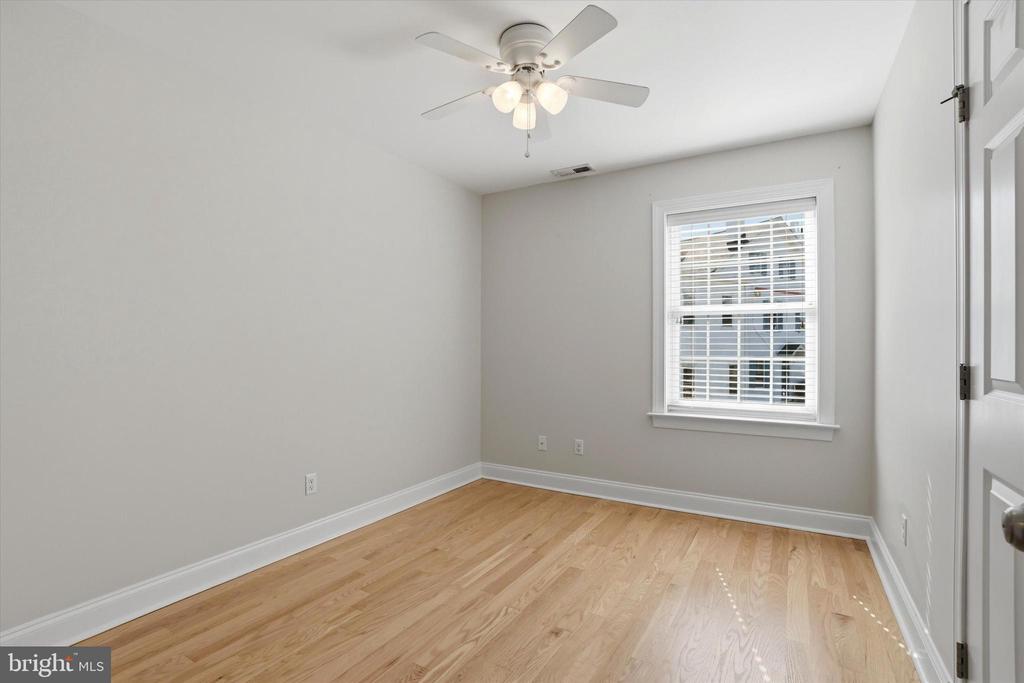 15 E MERCER AVENUE