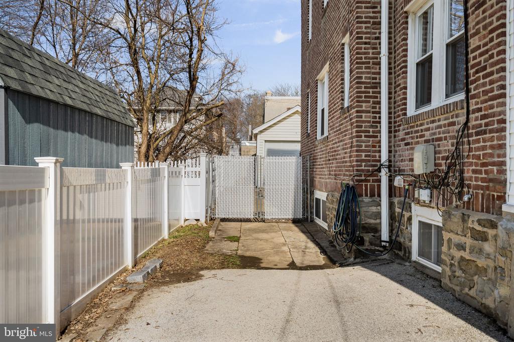 264 PANCOAST AVENUE