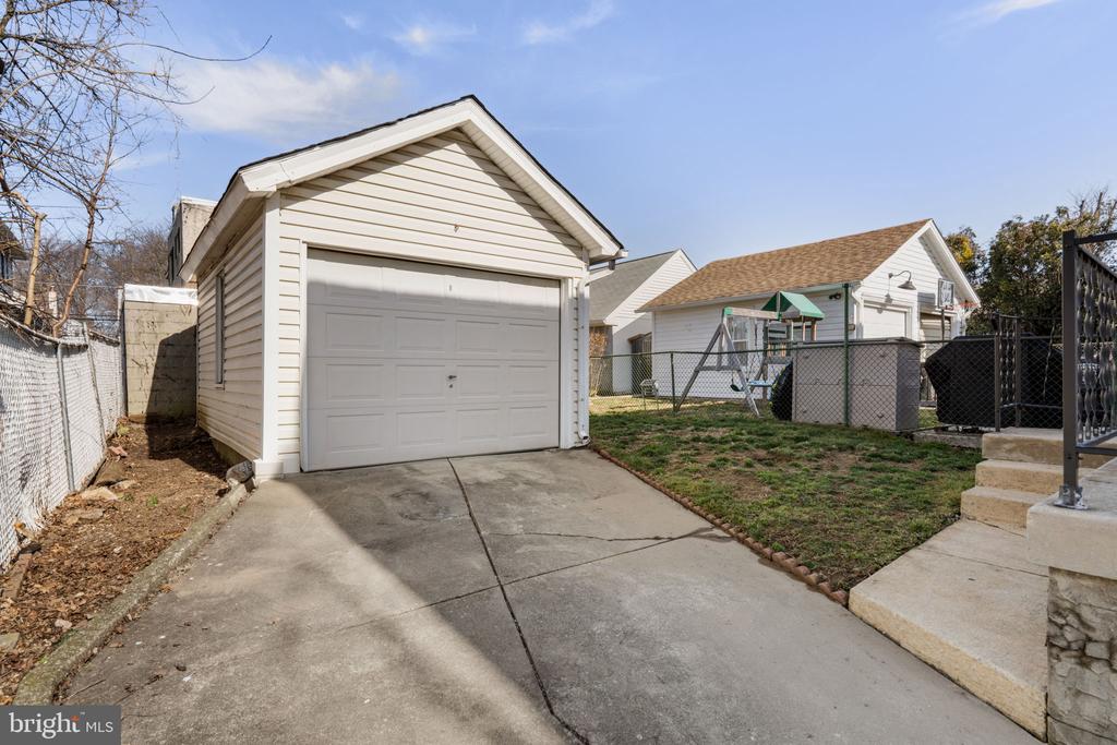264 PANCOAST AVENUE