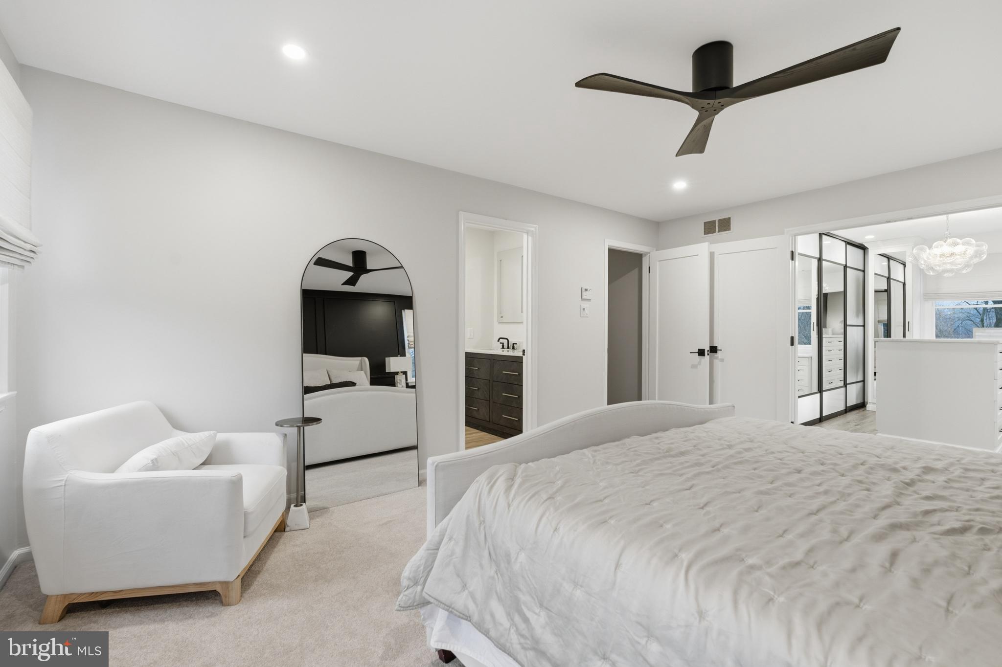 305 COUNTRYVIEW DRIVE