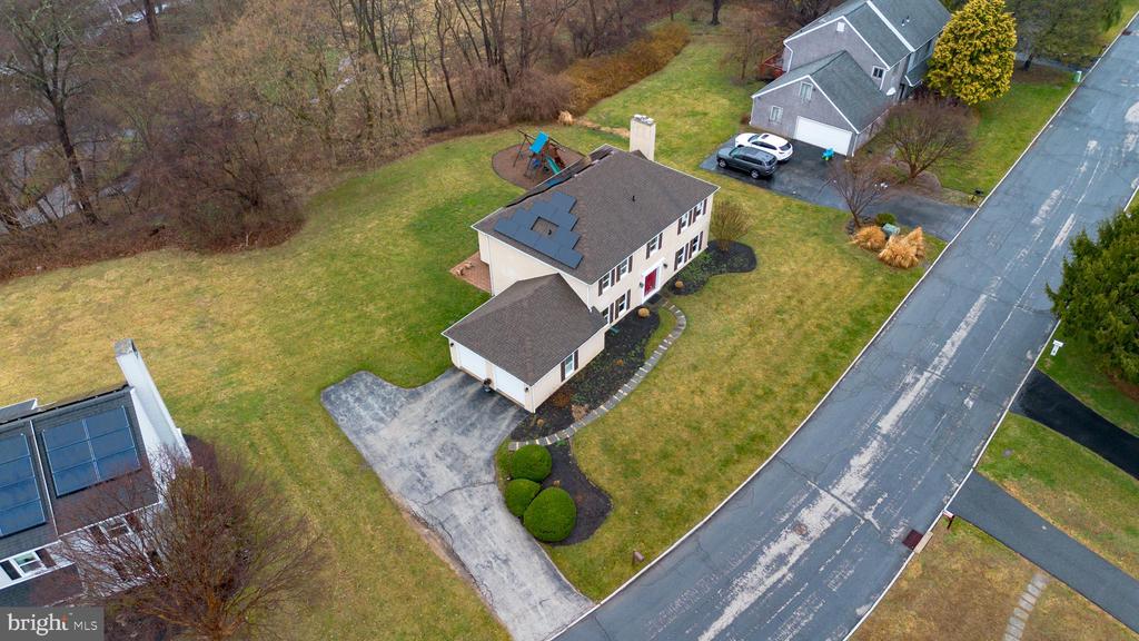 305 COUNTRYVIEW DRIVE