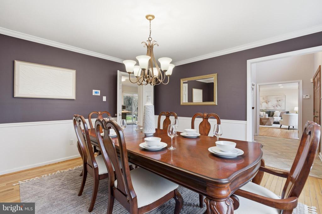 305 COUNTRYVIEW DRIVE