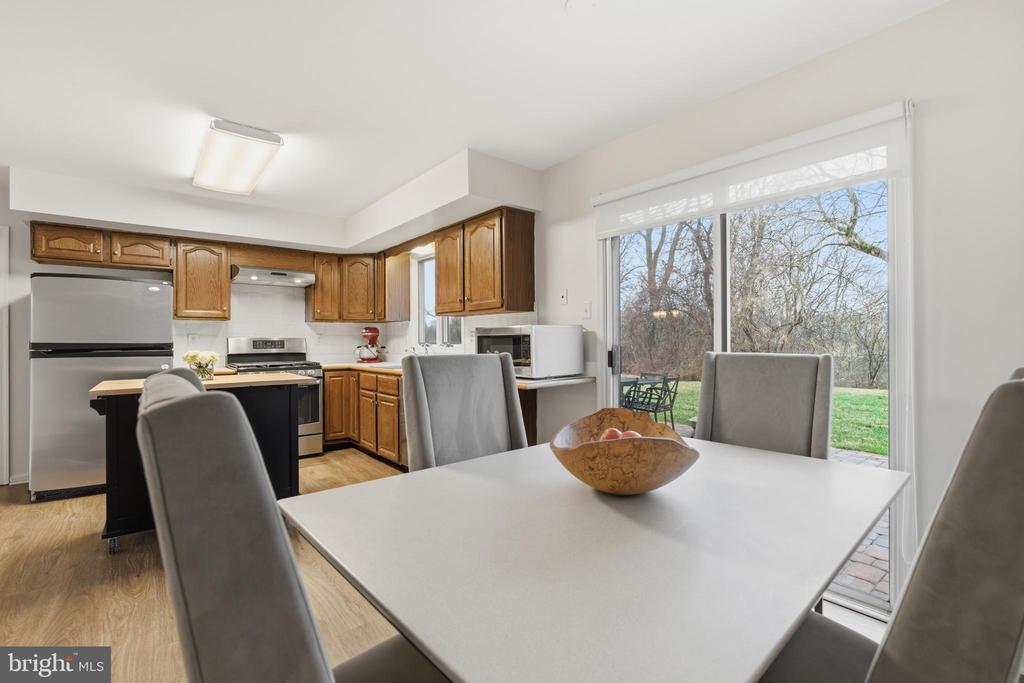 305 COUNTRYVIEW DRIVE