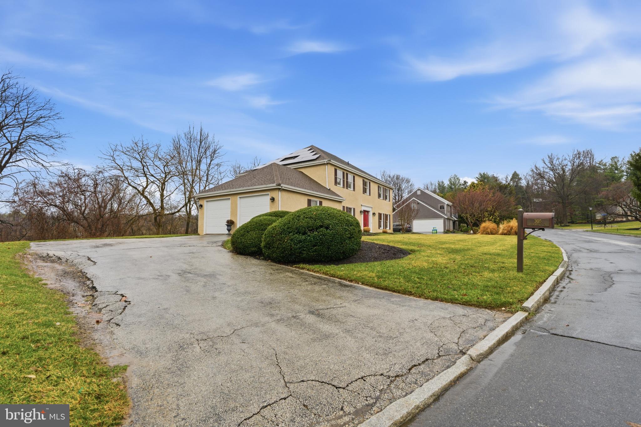 305 COUNTRYVIEW DRIVE