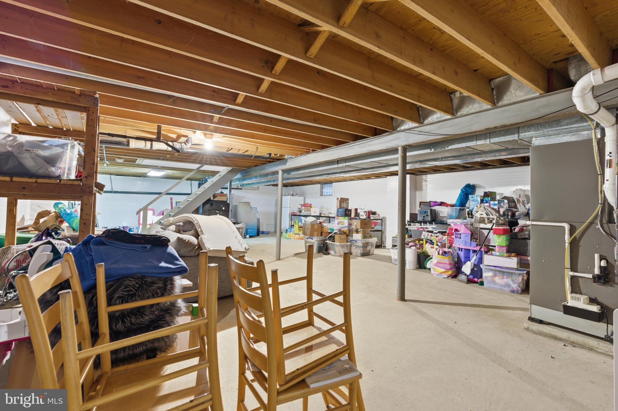 305 COUNTRYVIEW DRIVE