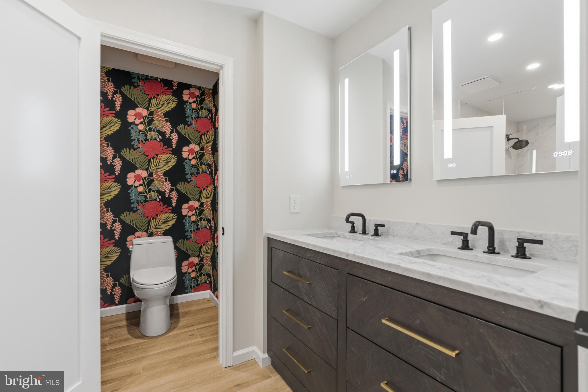 305 COUNTRYVIEW DRIVE