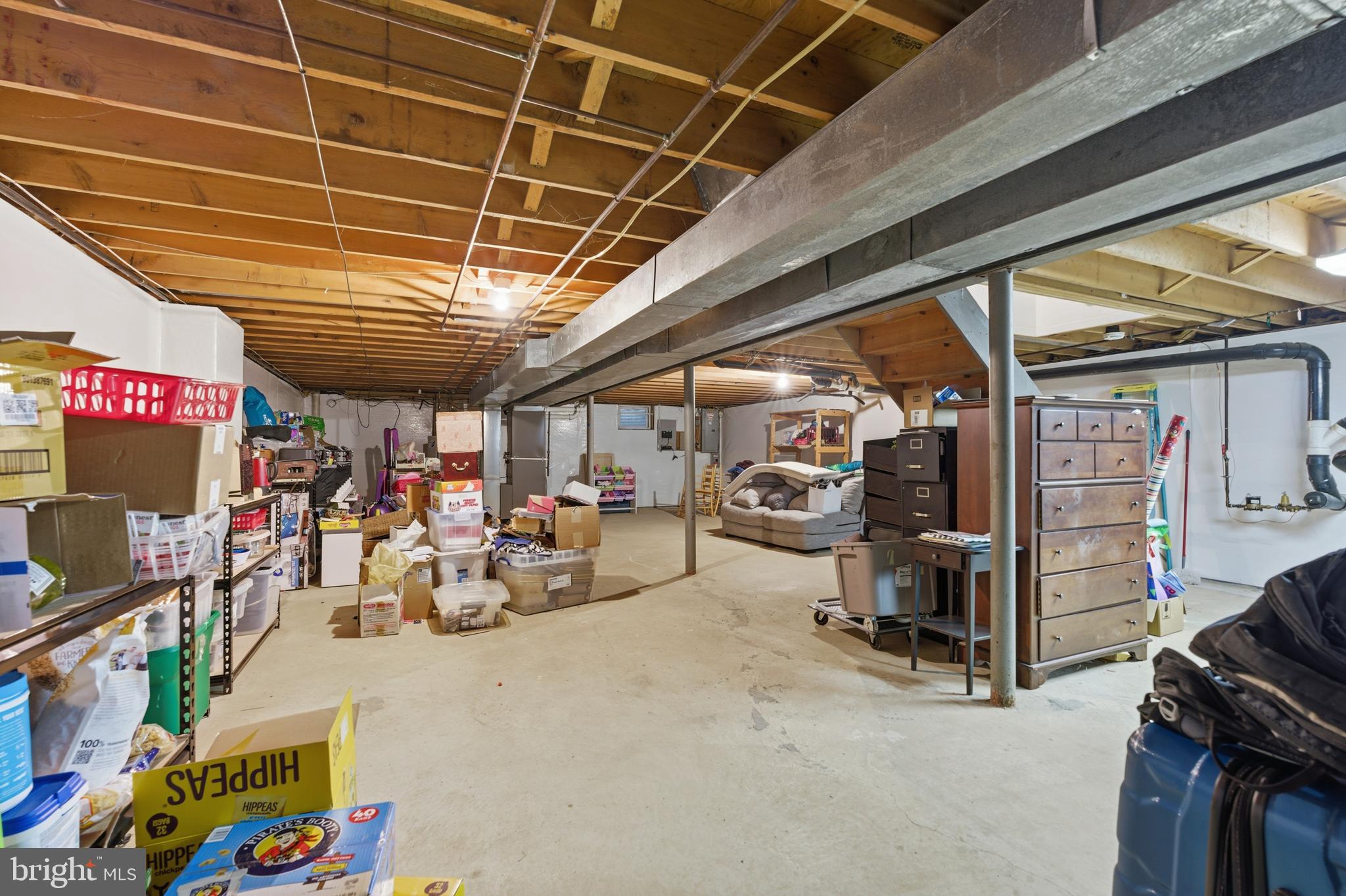 305 COUNTRYVIEW DRIVE