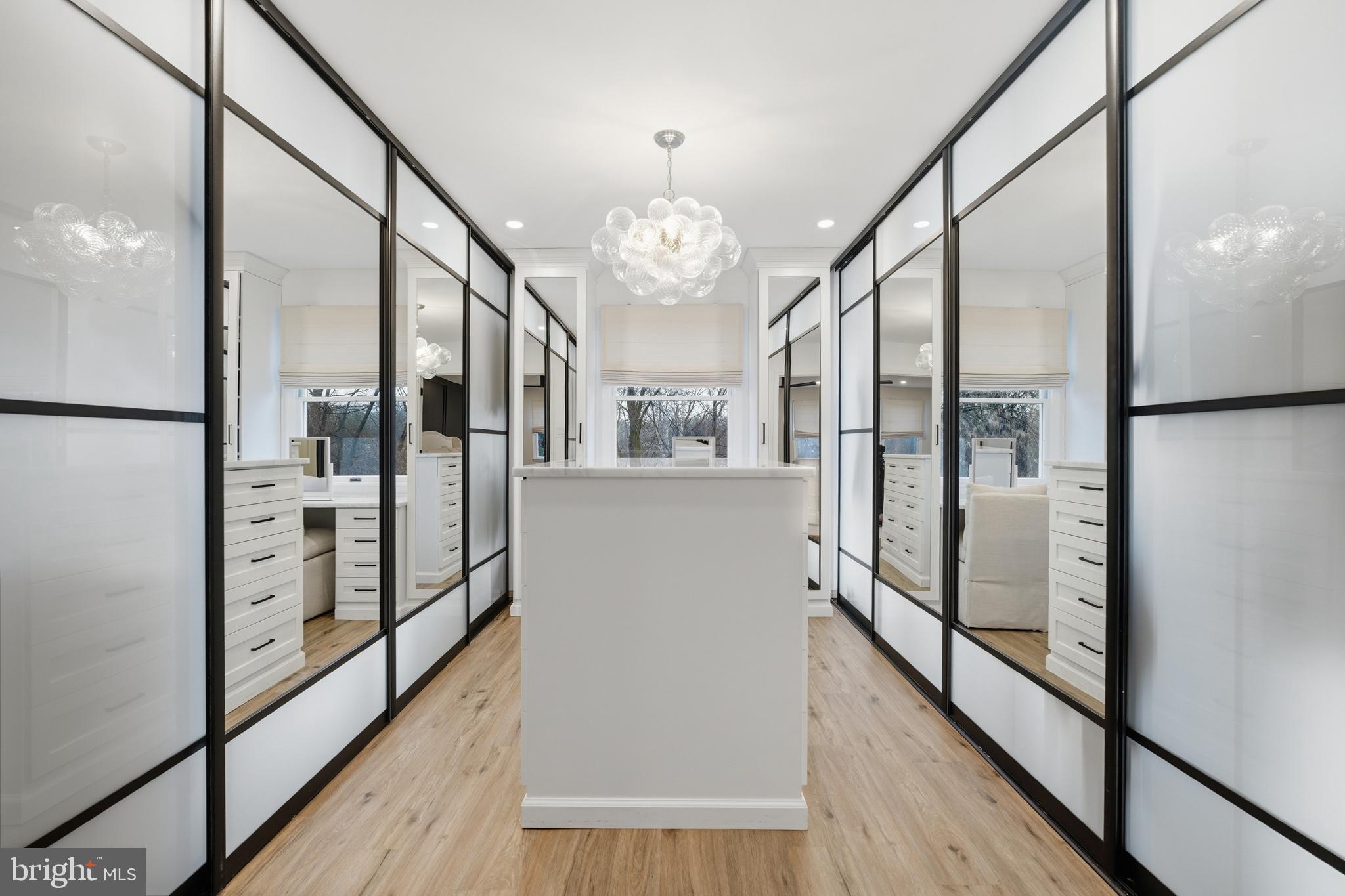 305 COUNTRYVIEW DRIVE