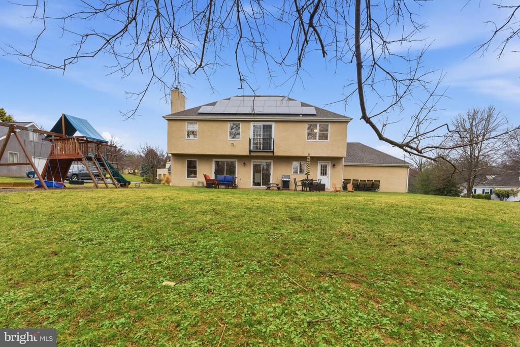 305 COUNTRYVIEW DRIVE
