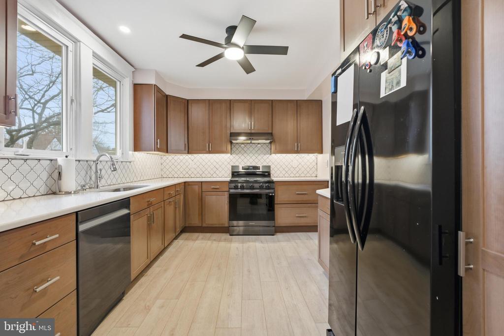 638 TURNER AVENUE