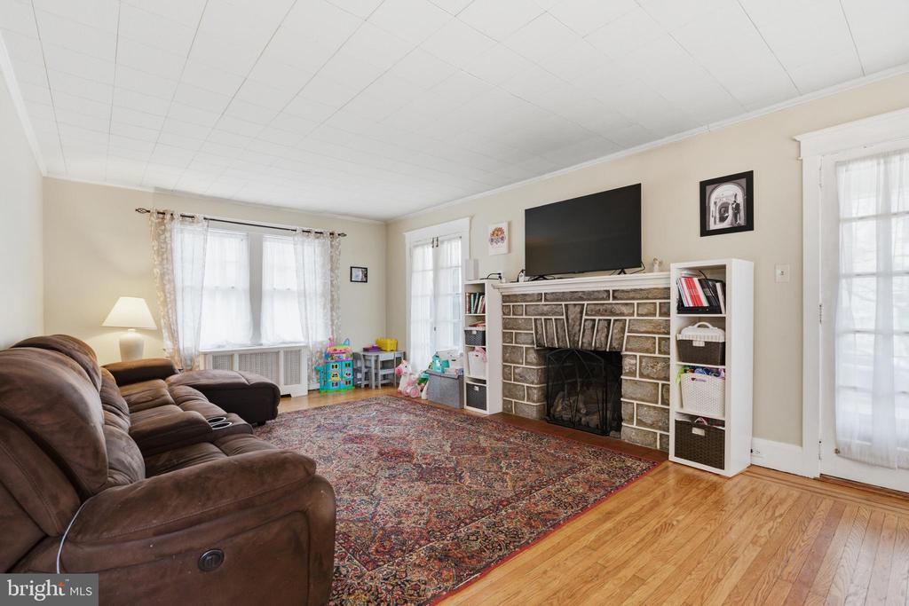 638 TURNER AVENUE