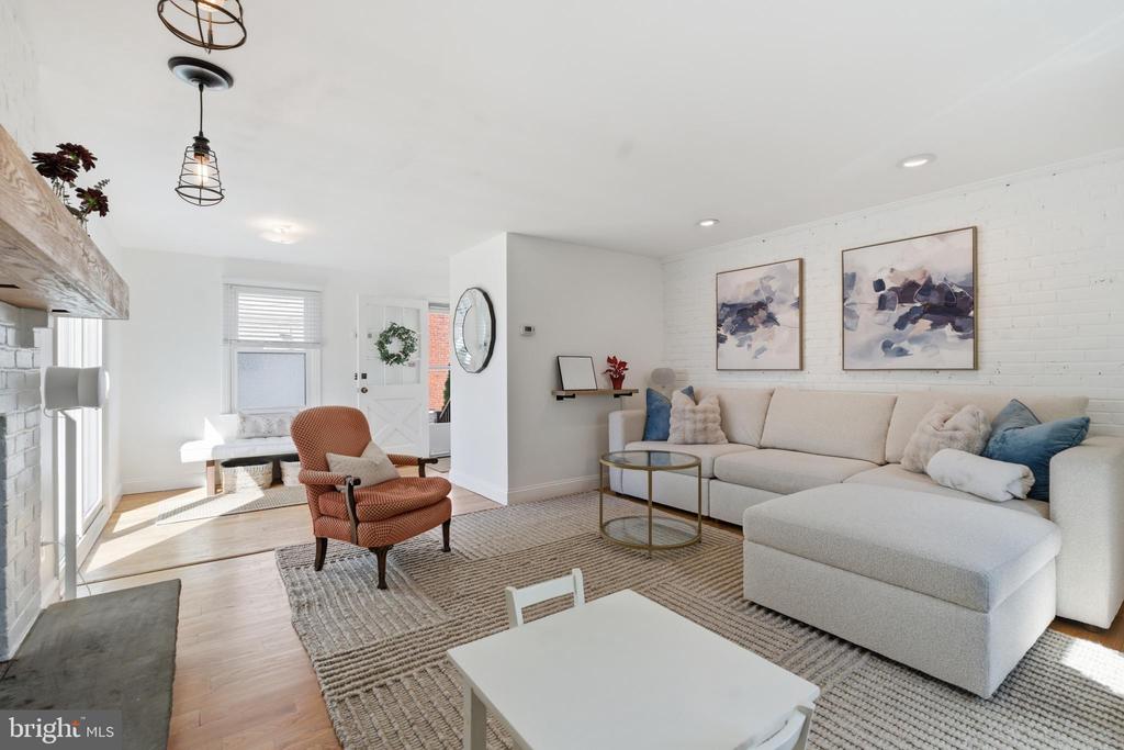 402 TWIN OAKS DRIVE