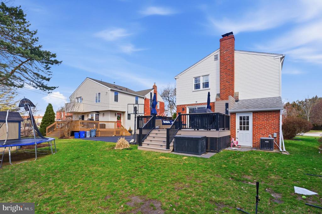 402 TWIN OAKS DRIVE