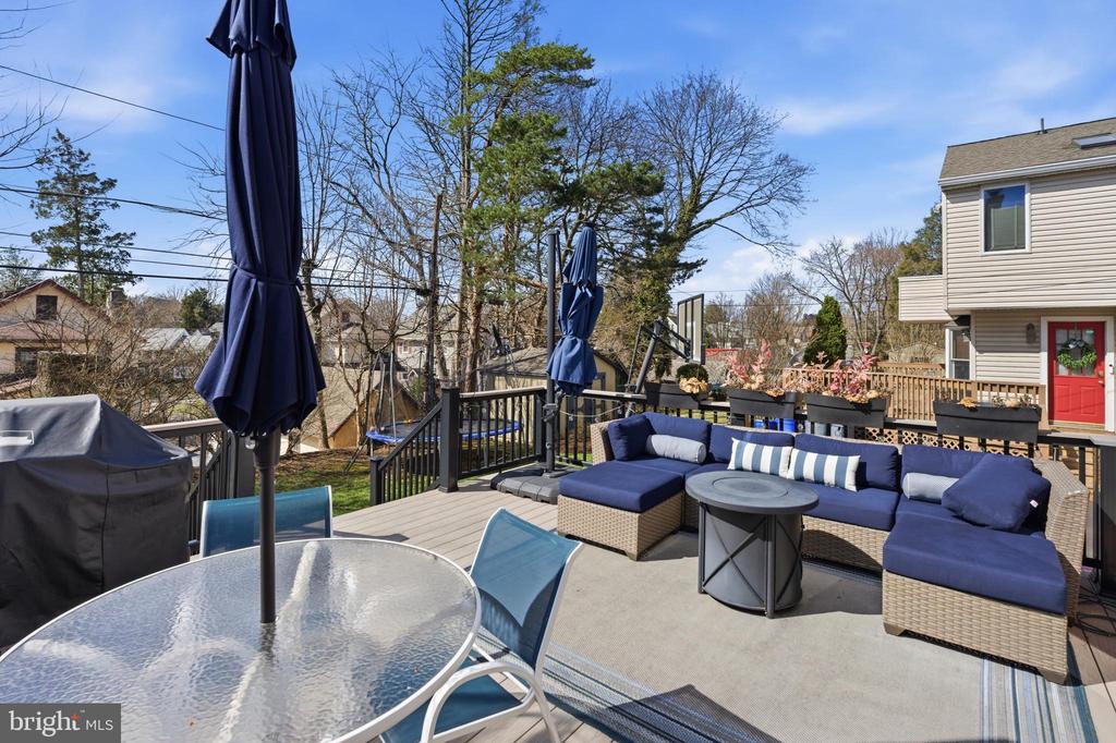 402 TWIN OAKS DRIVE
