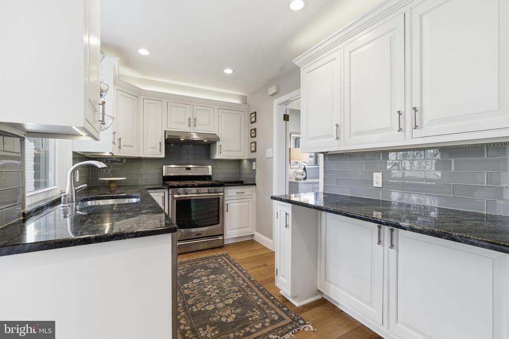 402 TWIN OAKS DRIVE