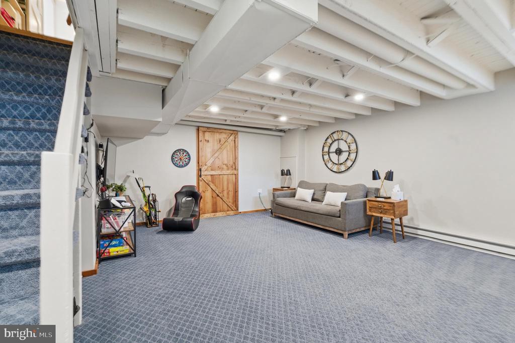 402 TWIN OAKS DRIVE