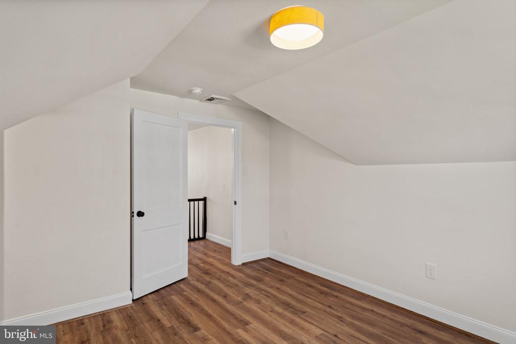 1439 DORCHESTER ROAD