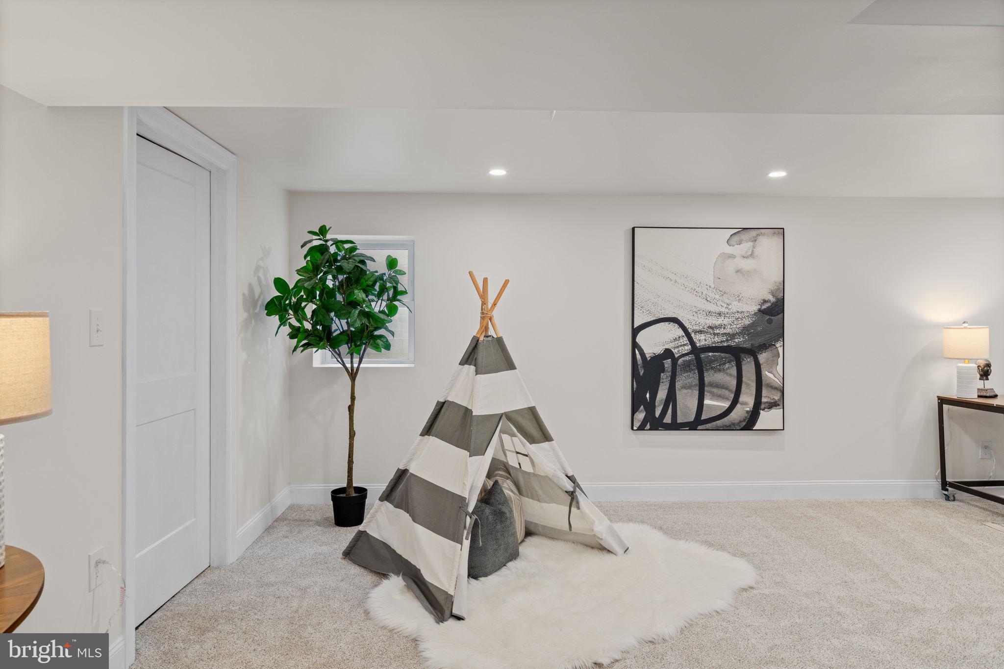 1439 DORCHESTER ROAD