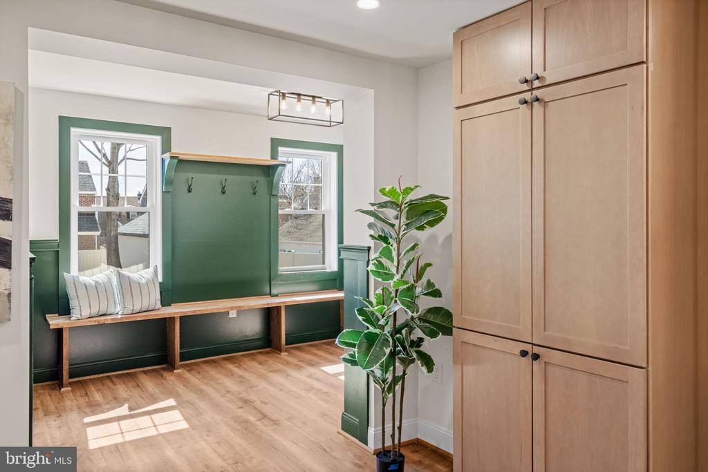 1439 DORCHESTER ROAD