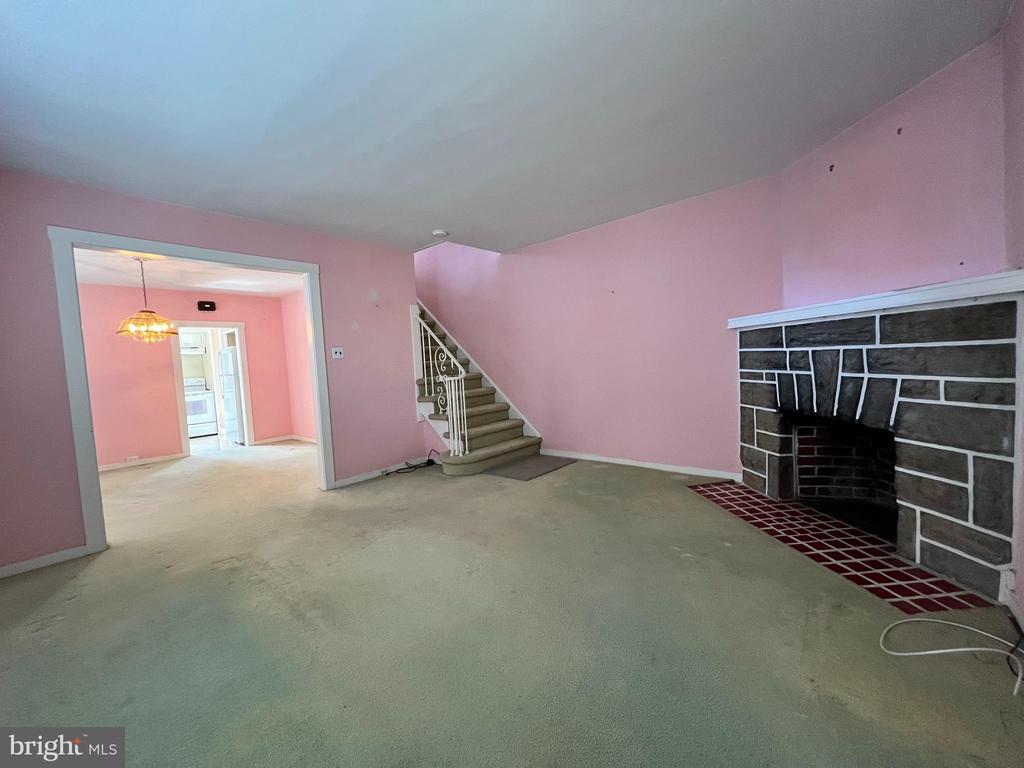 344 FAIRFAX ROAD