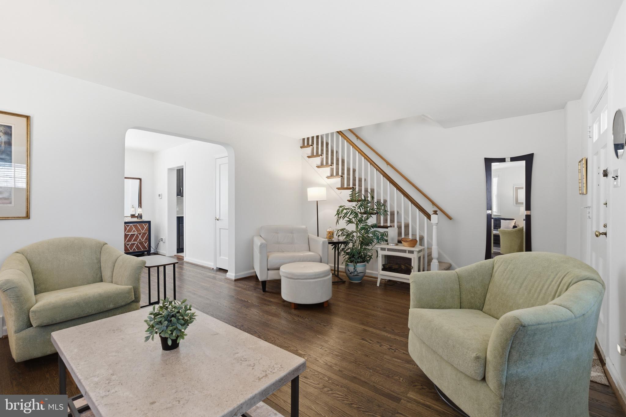 417 HASTINGS AVENUE