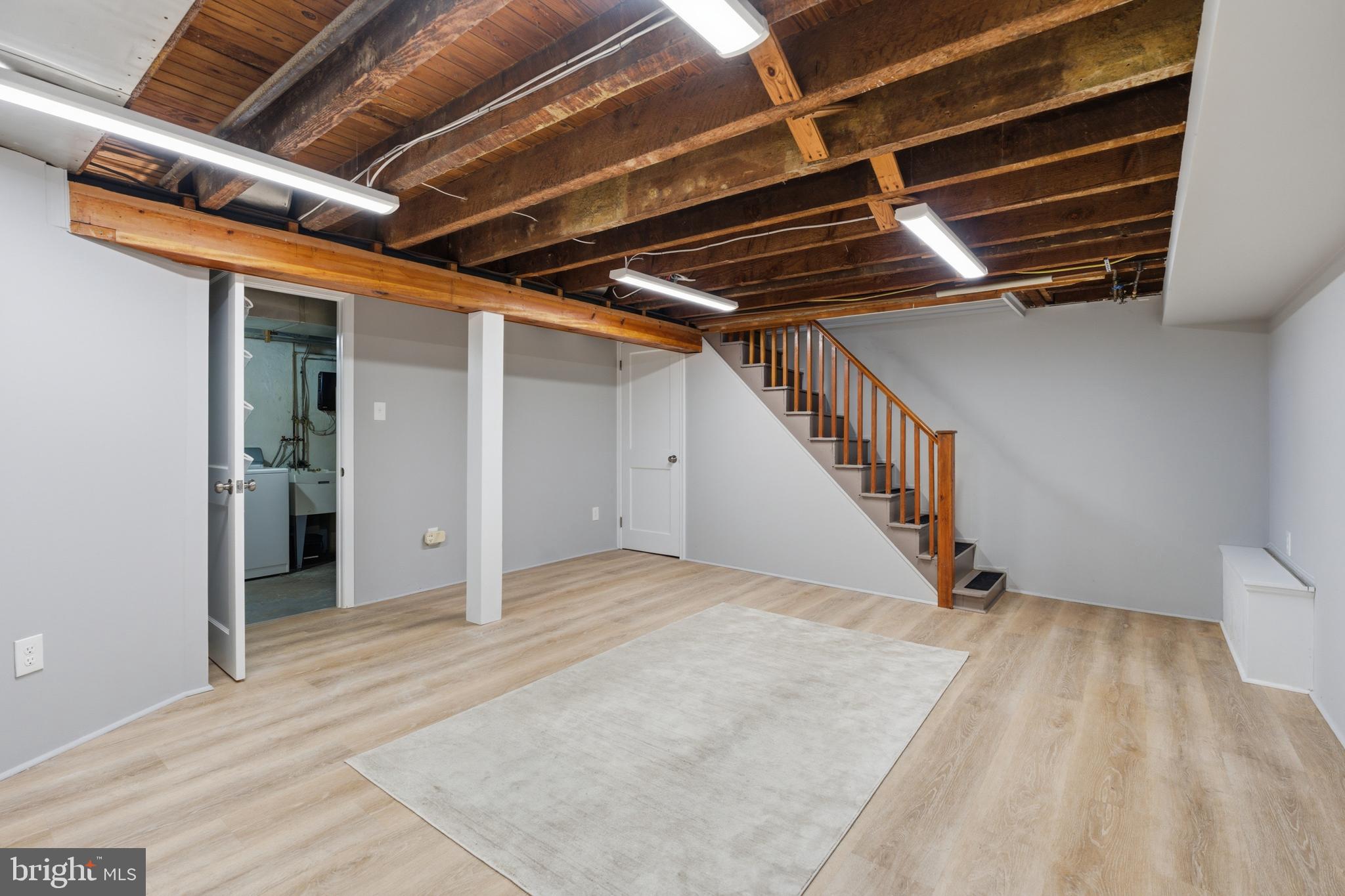 417 HASTINGS AVENUE