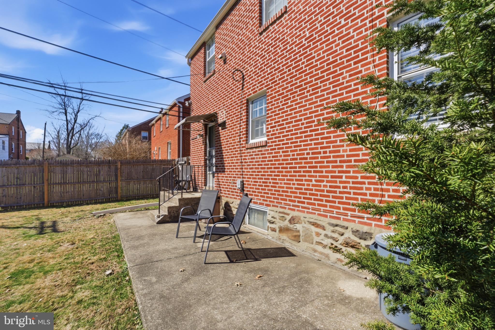 417 HASTINGS AVENUE