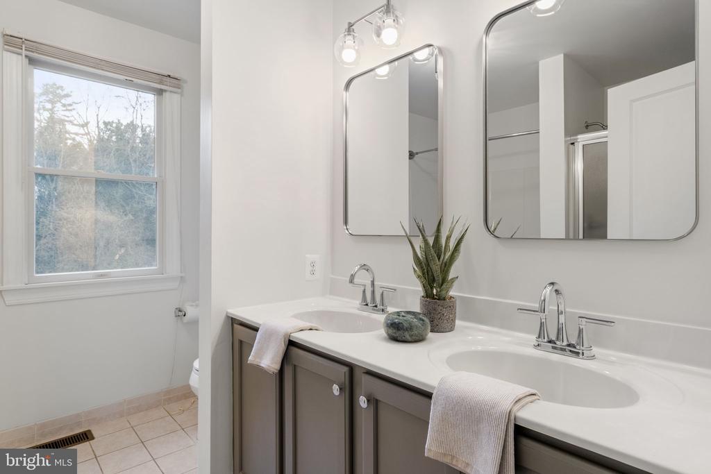 1723 POWDER MILL LANE