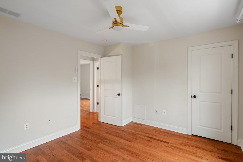1723 POWDER MILL LANE