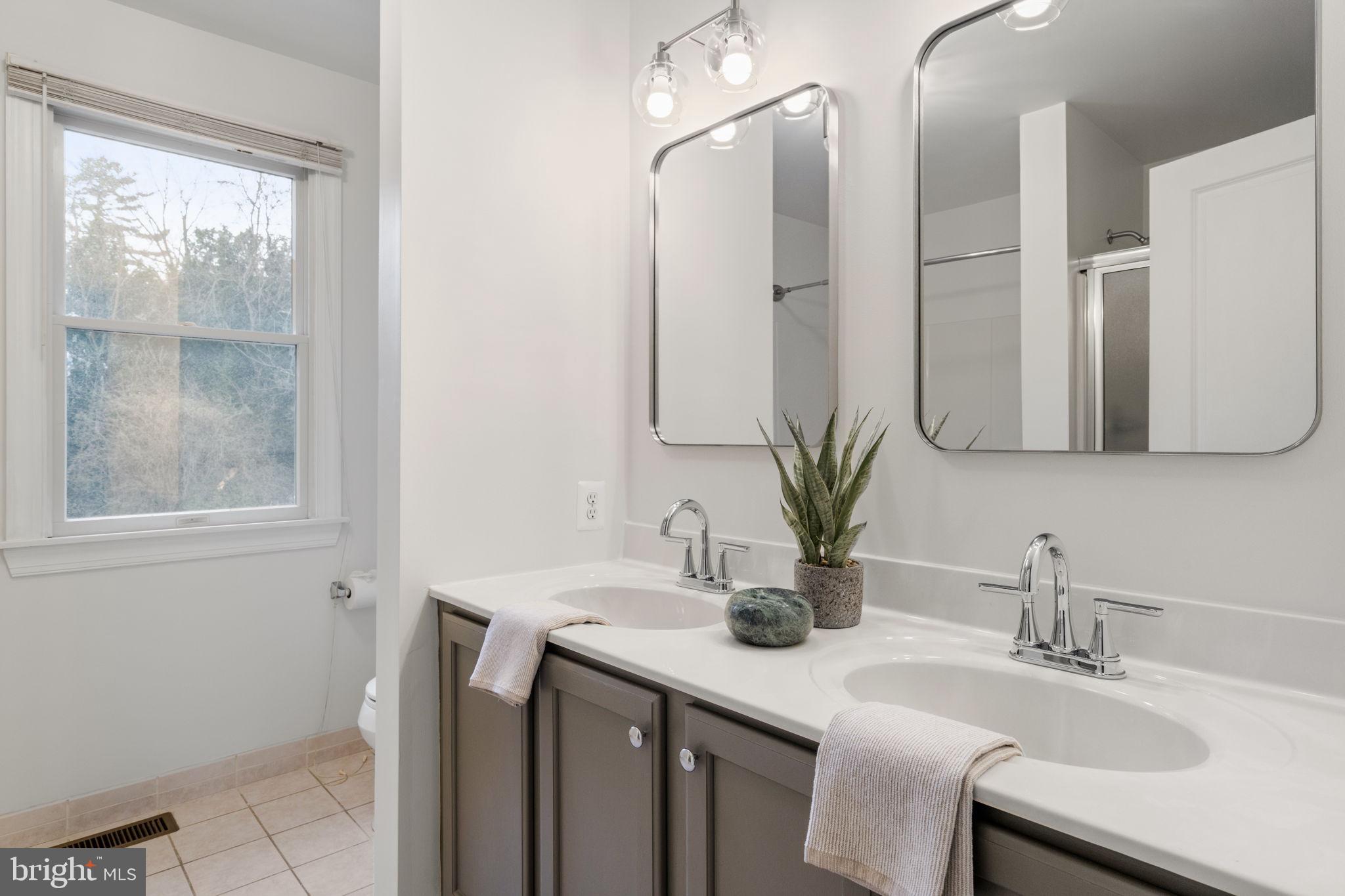 1723 POWDER MILL LANE