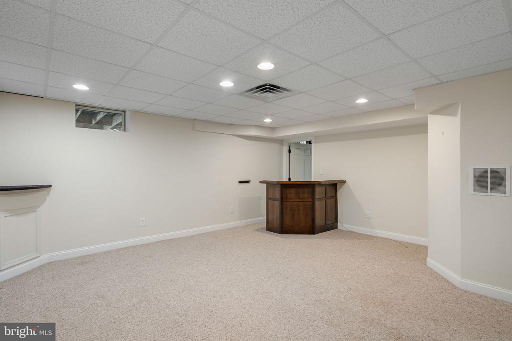 1723 POWDER MILL LANE