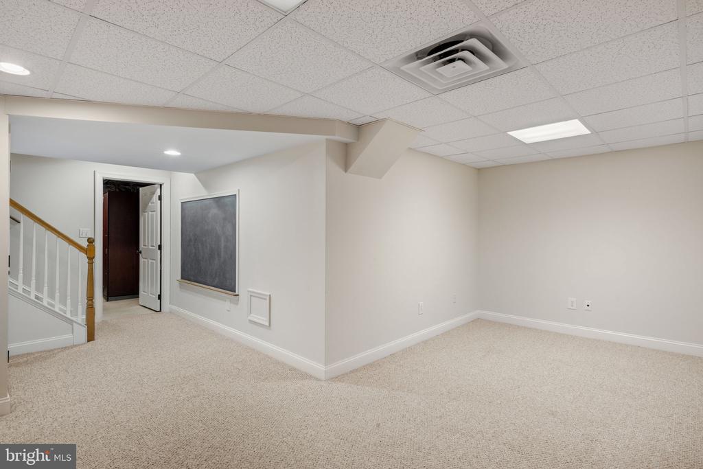 1723 POWDER MILL LANE