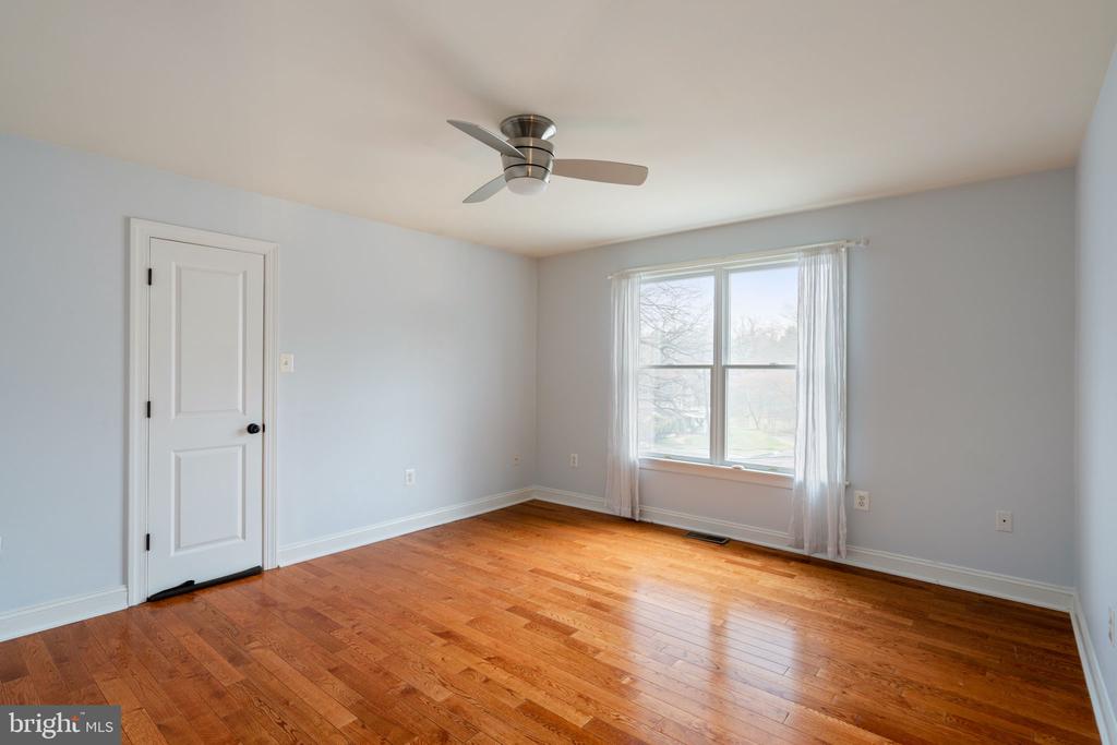 1723 POWDER MILL LANE