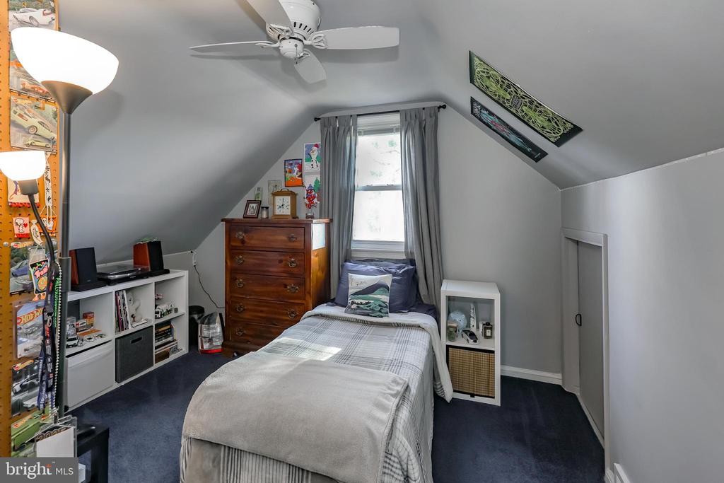85 2ND AVENUE