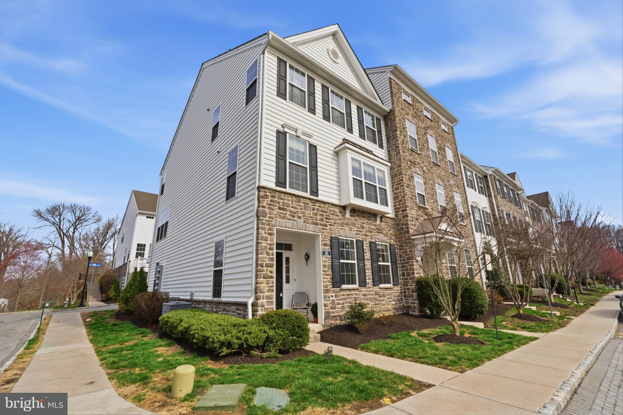 101 MURRAY LANE