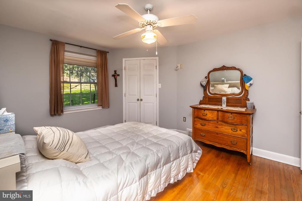 405 E WOODLAND AVENUE