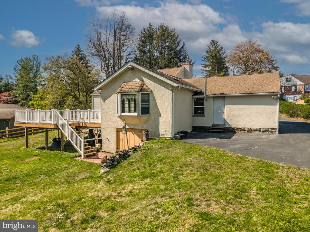 405 E WOODLAND AVENUE