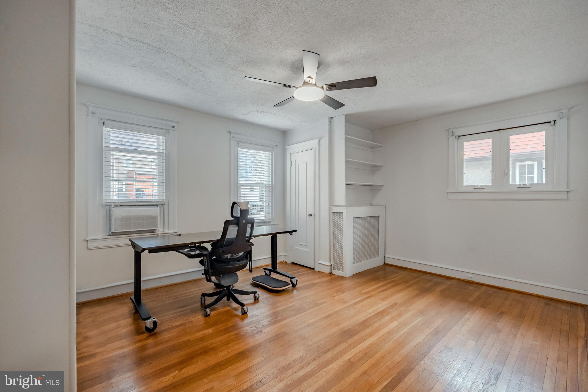 618 GEORGES LANE
