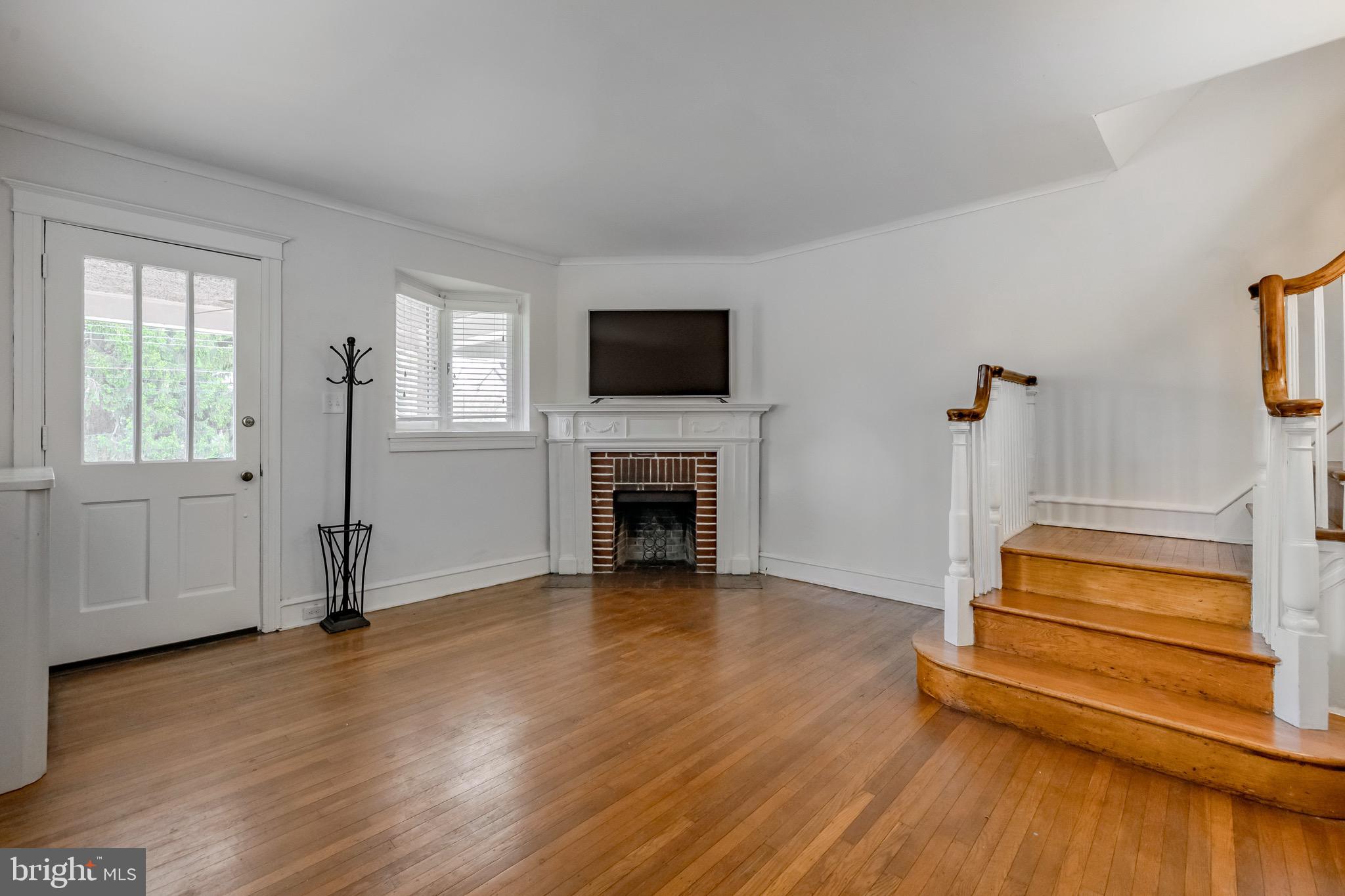 618 GEORGES LANE