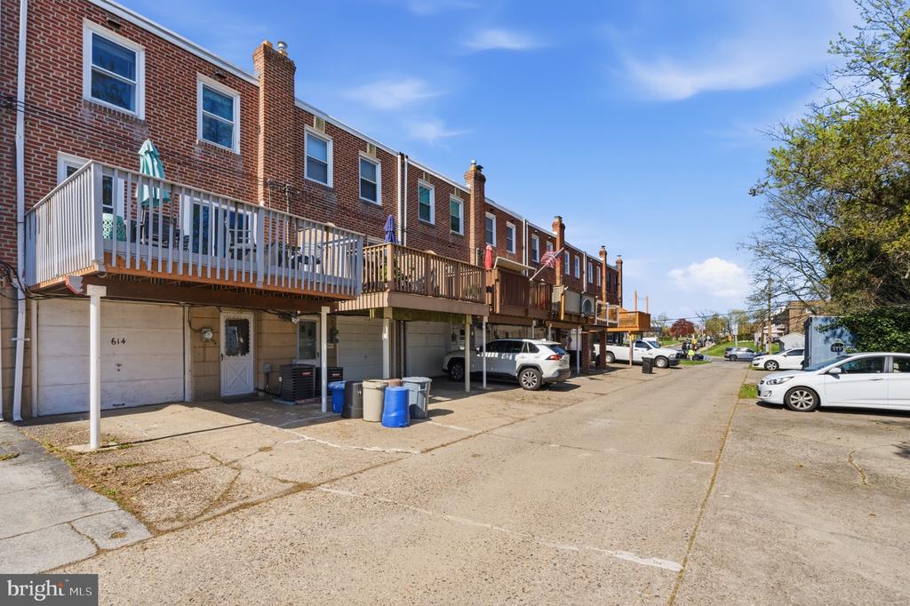 614 RIVELY AVENUE