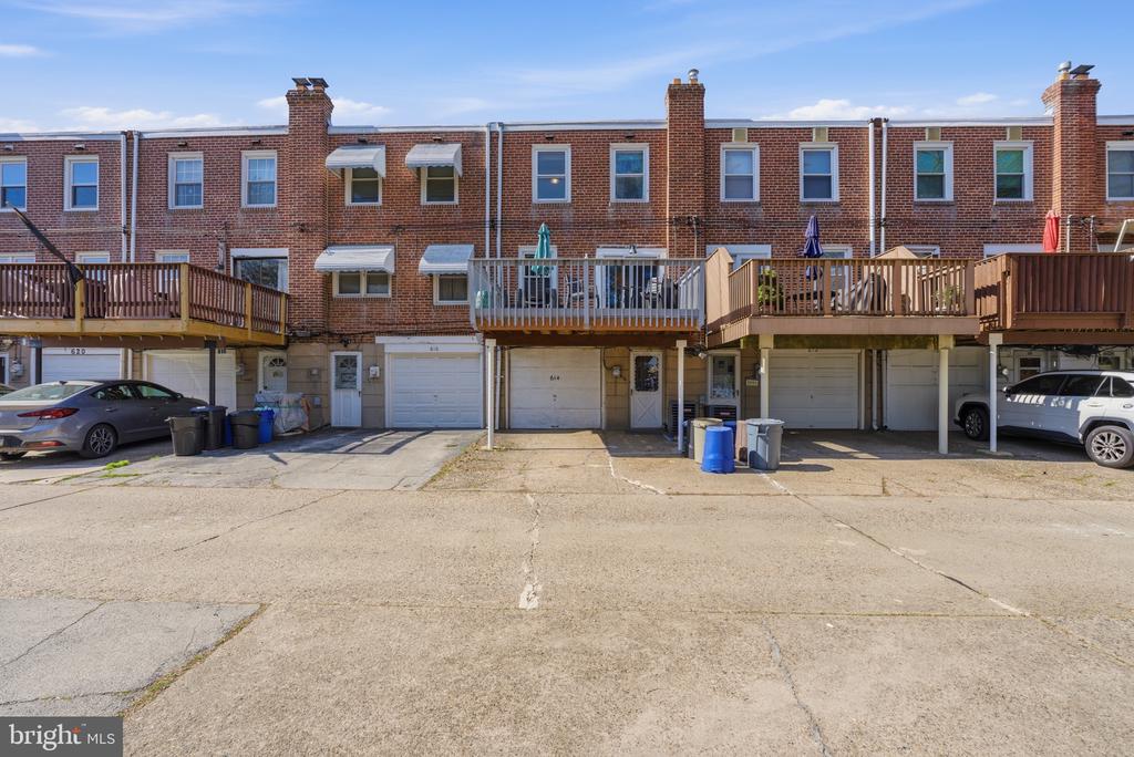 614 RIVELY AVENUE