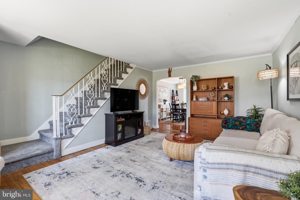 614 RIVELY AVENUE